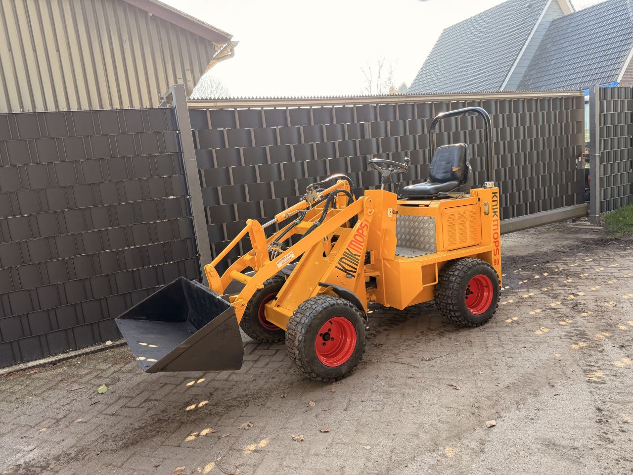 Knikmops 90 mini shovel avant giant multi one schaffer weidemann