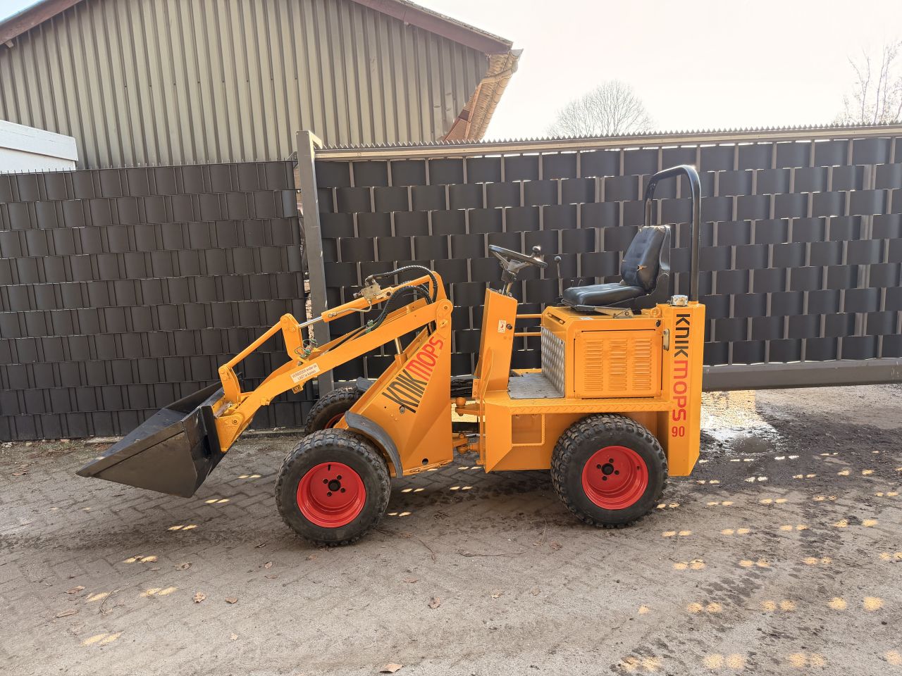 Knikmops 90 mini shovel avant giant multi one schaffer weidemann