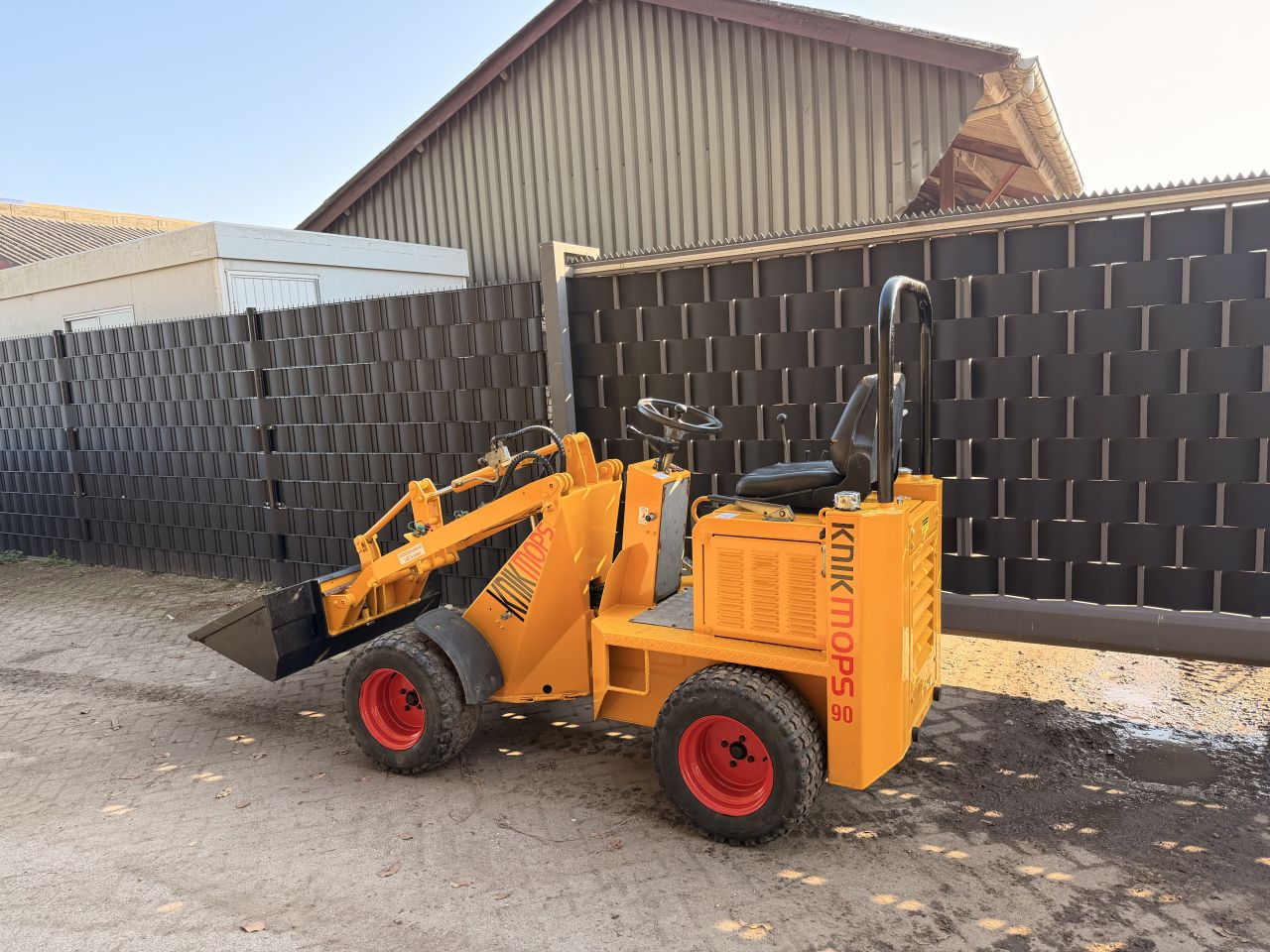 Knikmops 90 mini shovel avant giant multi one schaffer weidemann