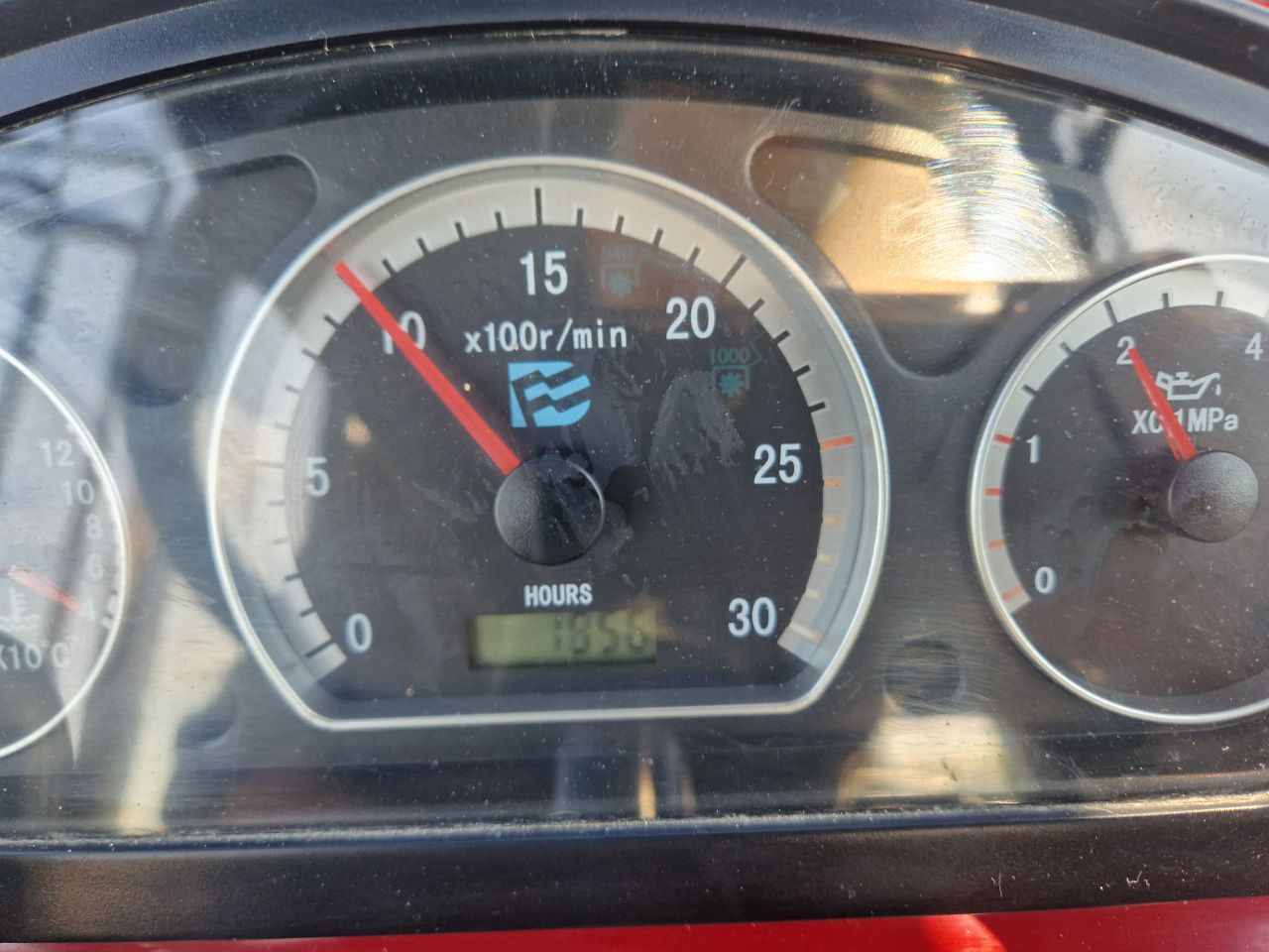 Minitrekker 4x 4 met voorlader trekker knegt 304 CG 2