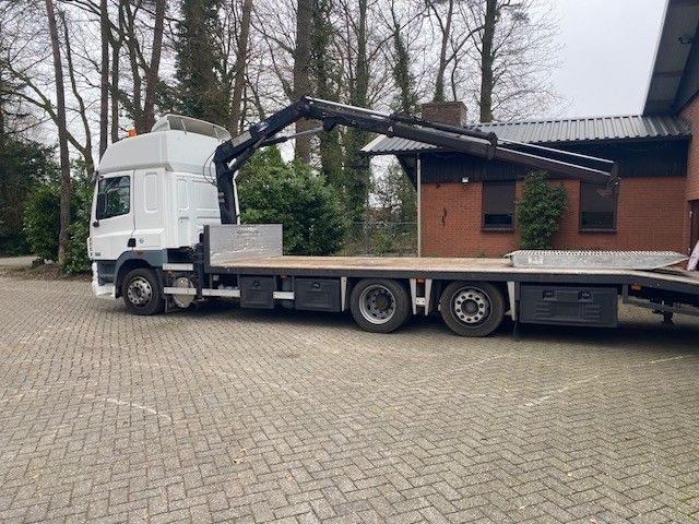 Daf cf85 6x2 oprijwagen met hiab kraan