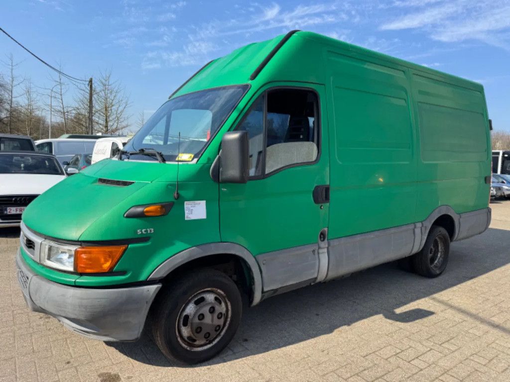 Iveco Daily **35C13-DOUBLE TYRE**