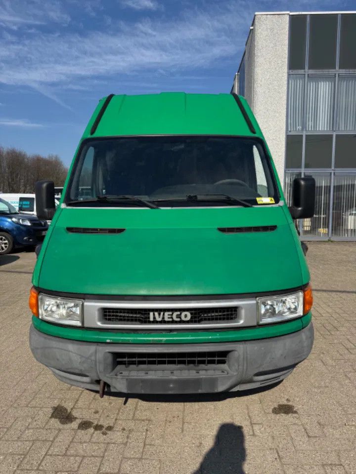 Iveco Daily **35C13-DOUBLE TYRE**
