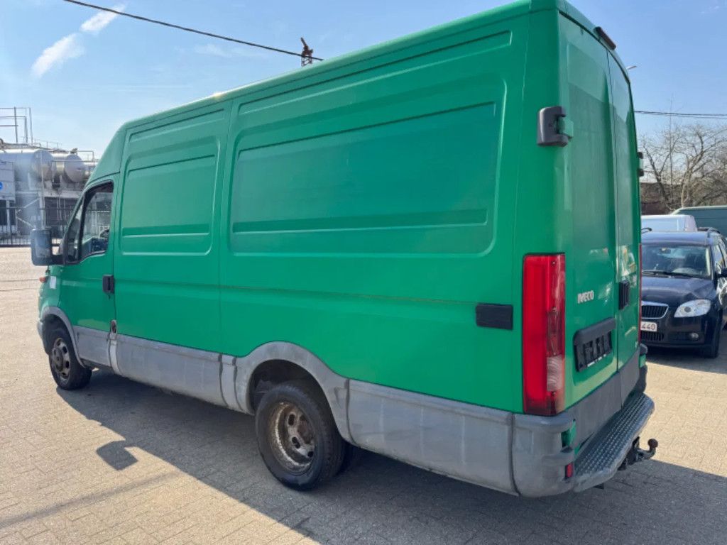 Iveco Daily **35C13-DOUBLE TYRE**