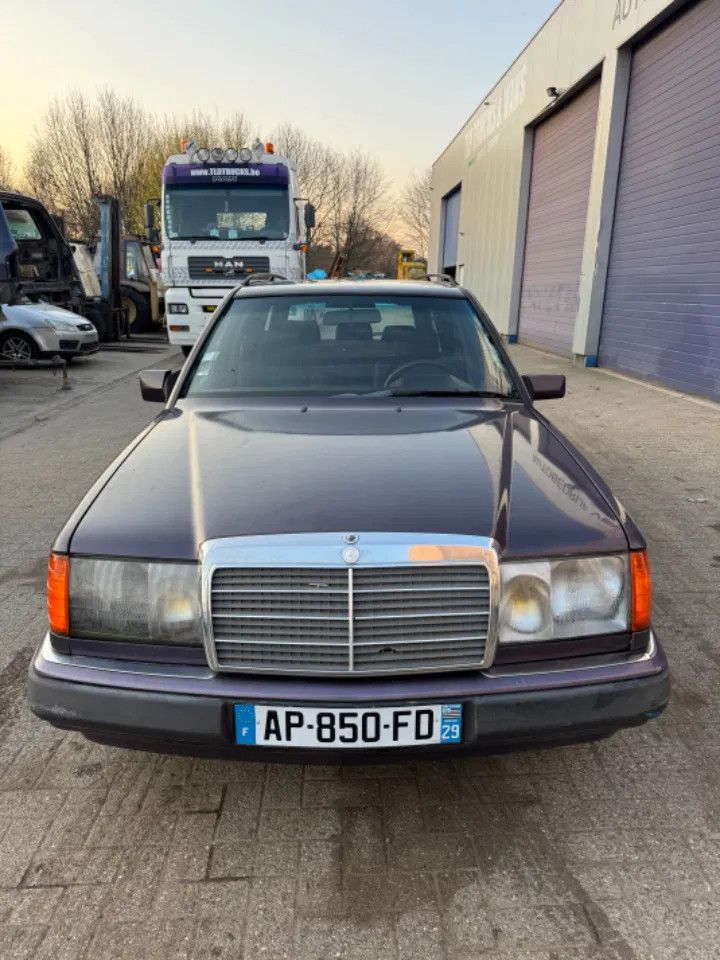 Mercedes-Benz 200-serie **W124-250TD**