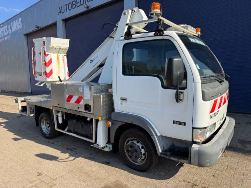 Nissan Cabstar **LOW MILEAGE-10 METER LIFT**