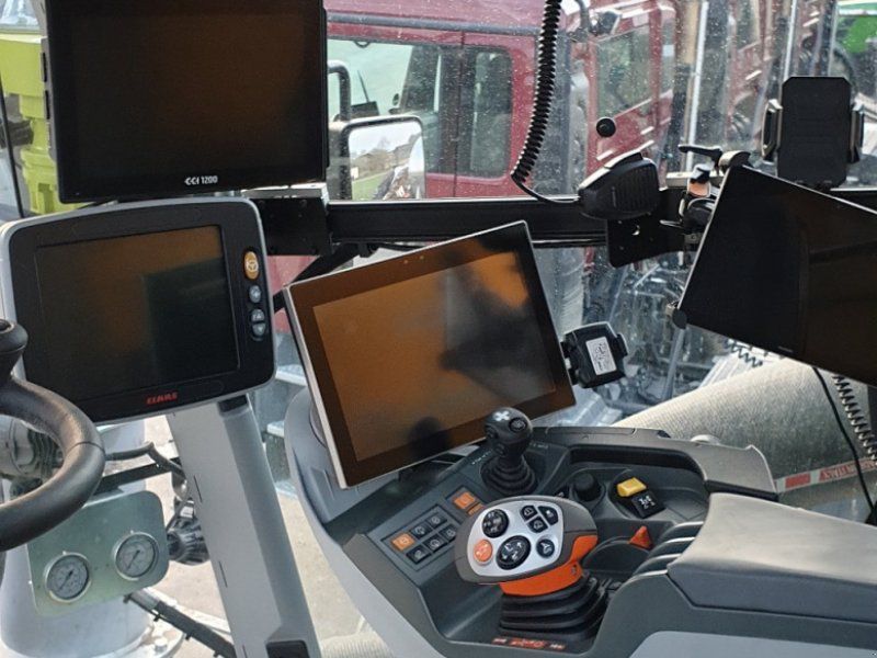 Claas Xerion 4200 Saddle Trac RTK /Volmer