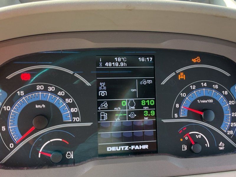Deutz-Fahr Agrotron 6215 TTV TTVVario med frontlift, affejederet