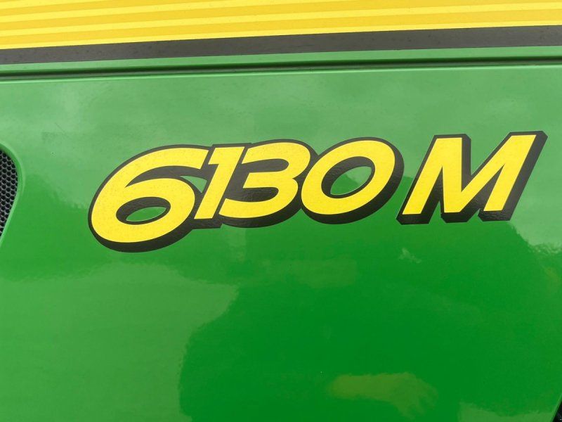 John Deere 6130M med Auto Quard gearkasse og med krybe gear. I for er der f