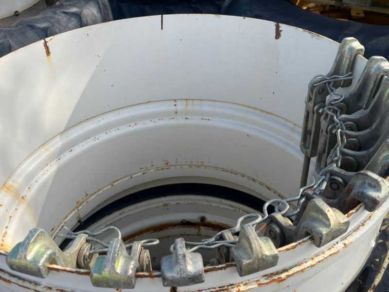 Michelin 20.8R38 med ring og 12stk låse.80% dæk i