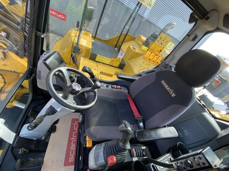 Komatsu PW118MR-11