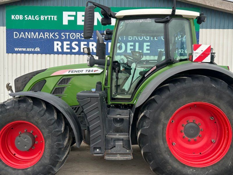 Fendt 724 Vario S4 Profi Plus