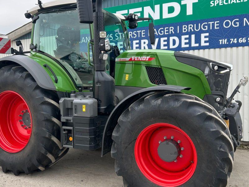 Fendt 728 Vario Gen7 Profi+ Setting2 Med Front PTO Meget udstyr