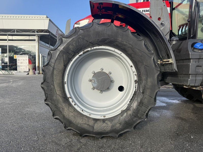 Massey Ferguson 5611 Dyna-6 Efficient