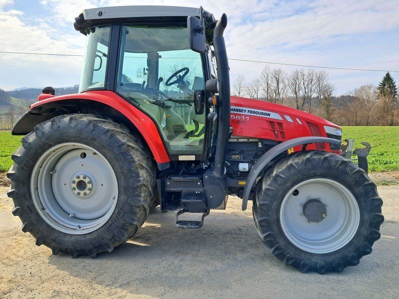 Massey Ferguson 5611 Dyna-4 Essential