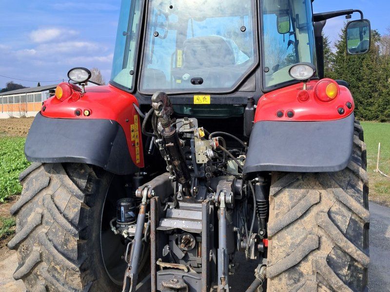 Massey Ferguson 5611 Dyna-4 Essential