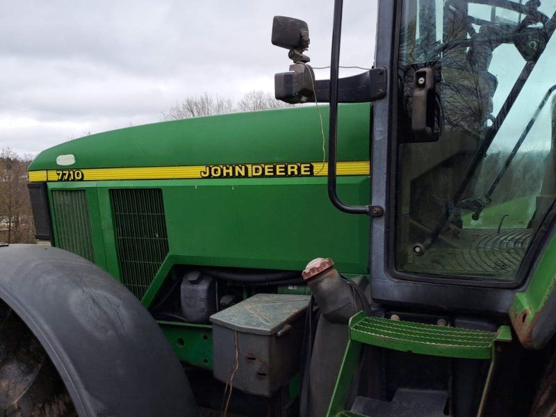 John Deere 7710