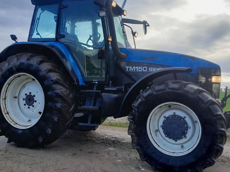 New Holland TM 150