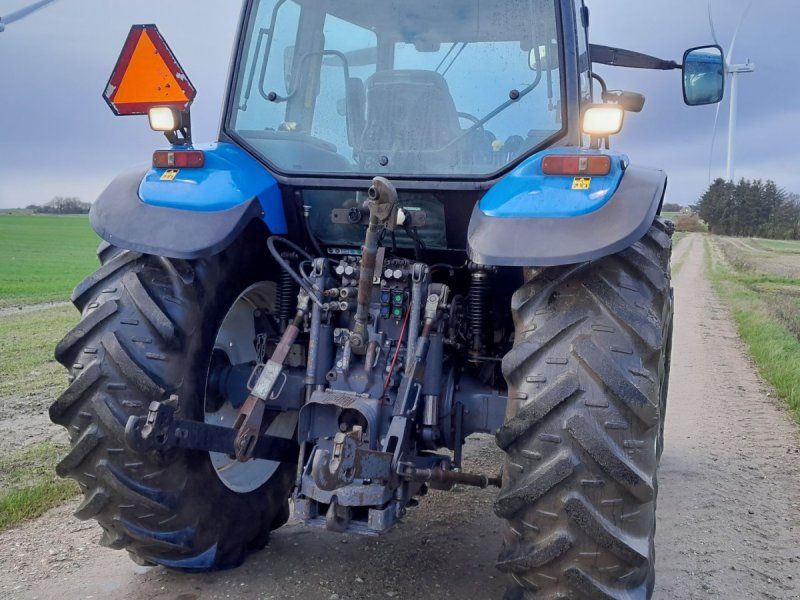 New Holland TM 150