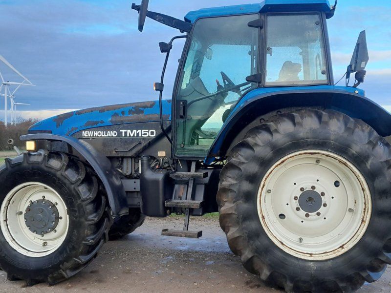 New Holland TM 150