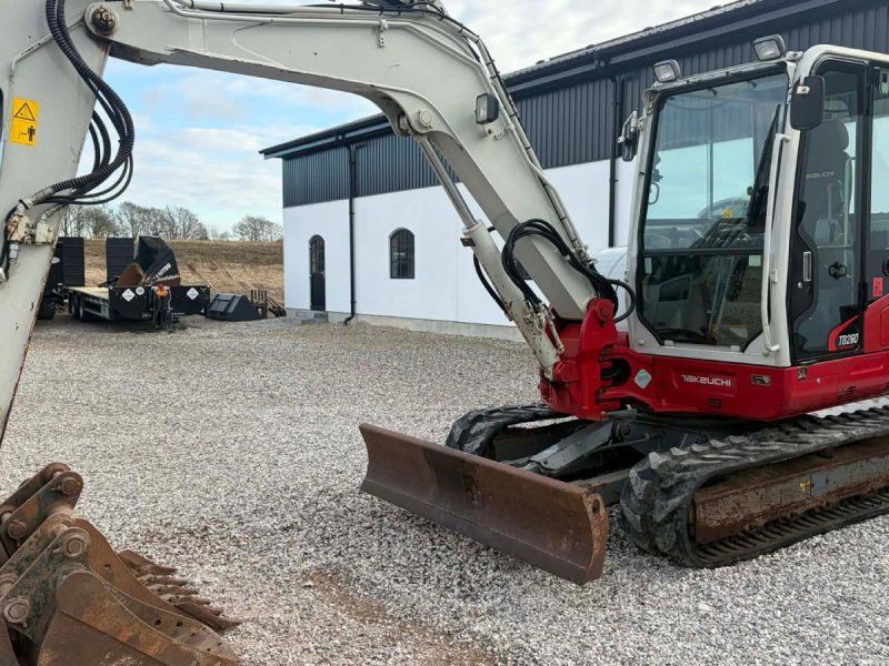 Takeuchi TB260
