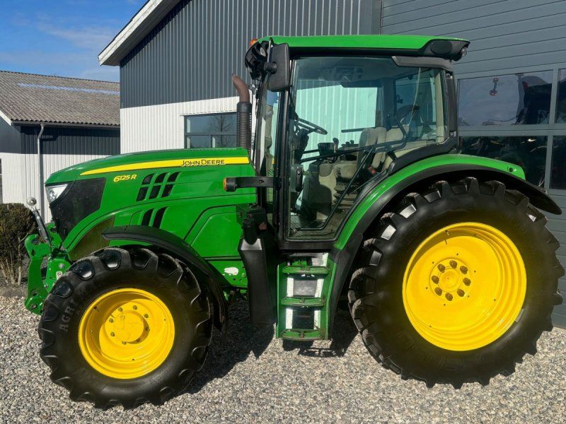John Deere 6125R