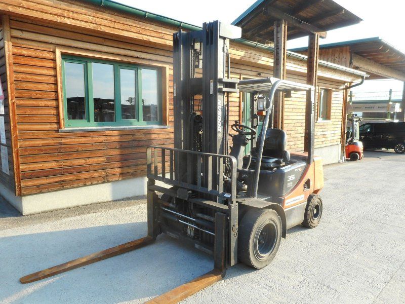 Doosan D35C-5 Tripl + SS + ZV + Zwillngsreifen