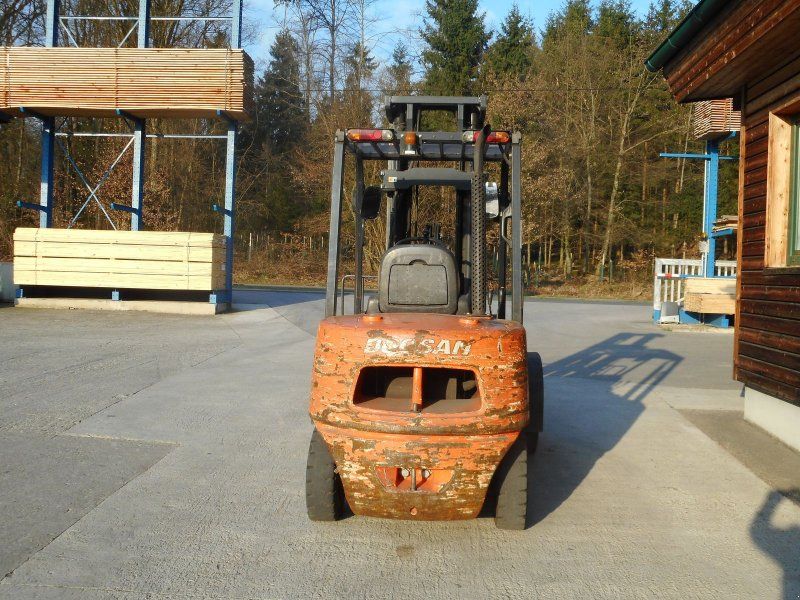 Doosan D35C-5 Tripl + SS + ZV + Zwillngsreifen