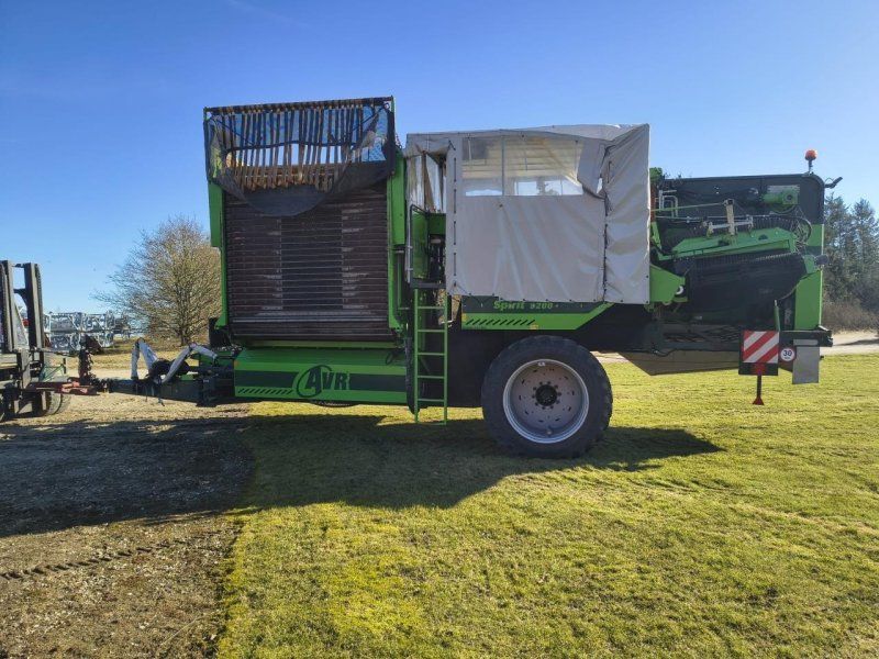 AVR Spirit 9200