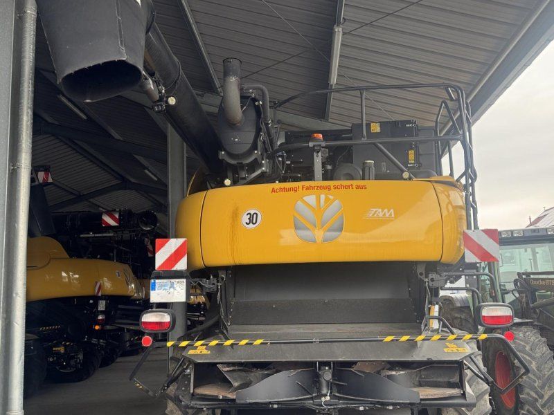 New Holland CR 9.80 Raupe