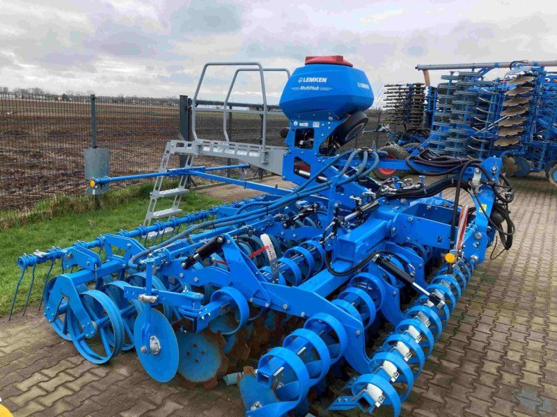 Lemken Heliodor 9/500 K mit Zwischenfruchtstreuer MultiHub 200