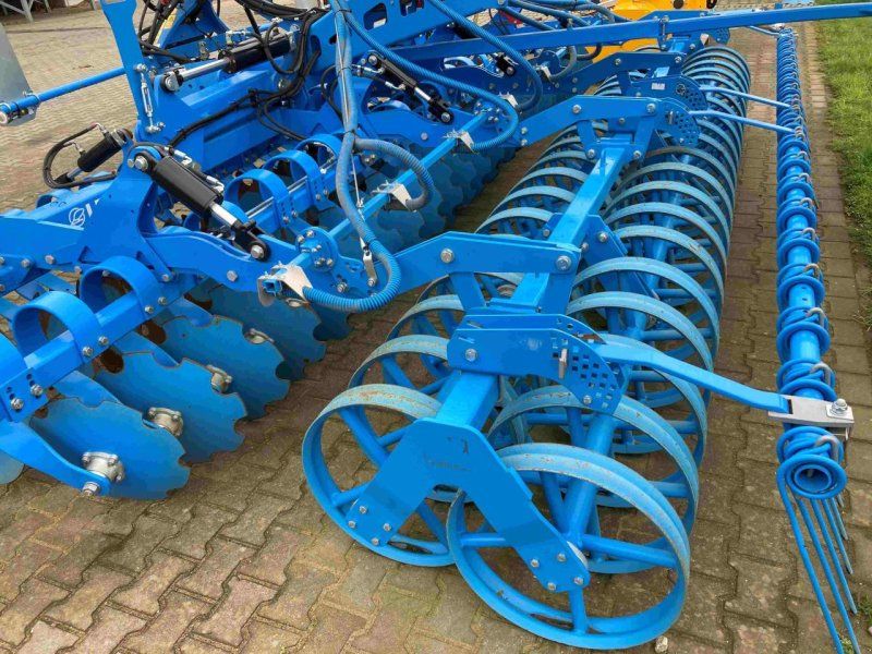 Lemken Heliodor 9/500 K mit Zwischenfruchtstreuer MultiHub 200