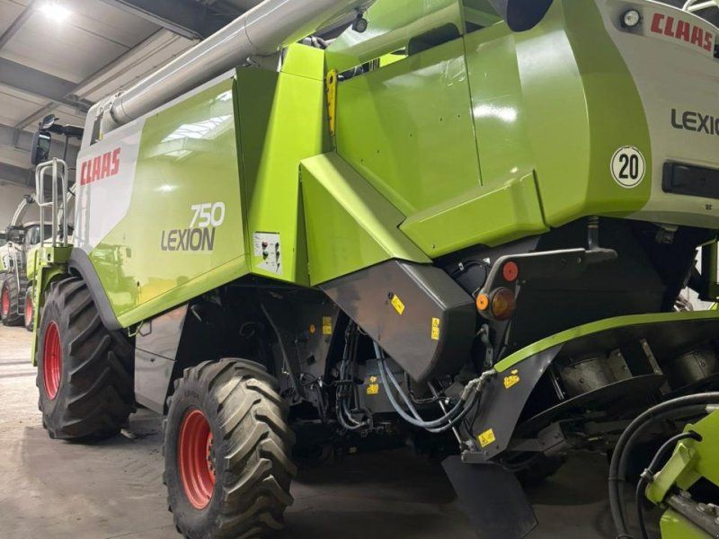 Claas Lexion 750 4WD