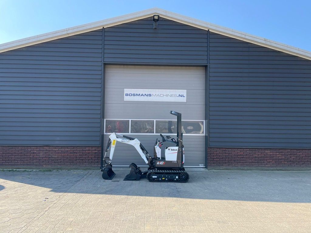 Bobcat E10 z minigraver NIEUW SLOOP / SORTEER functie hydraulische wissel + 3 bakken