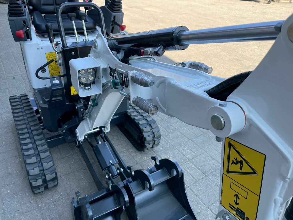 Bobcat E10 z minigraver NIEUW SLOOP / SORTEER functie hydraulische wissel + 3 bakken