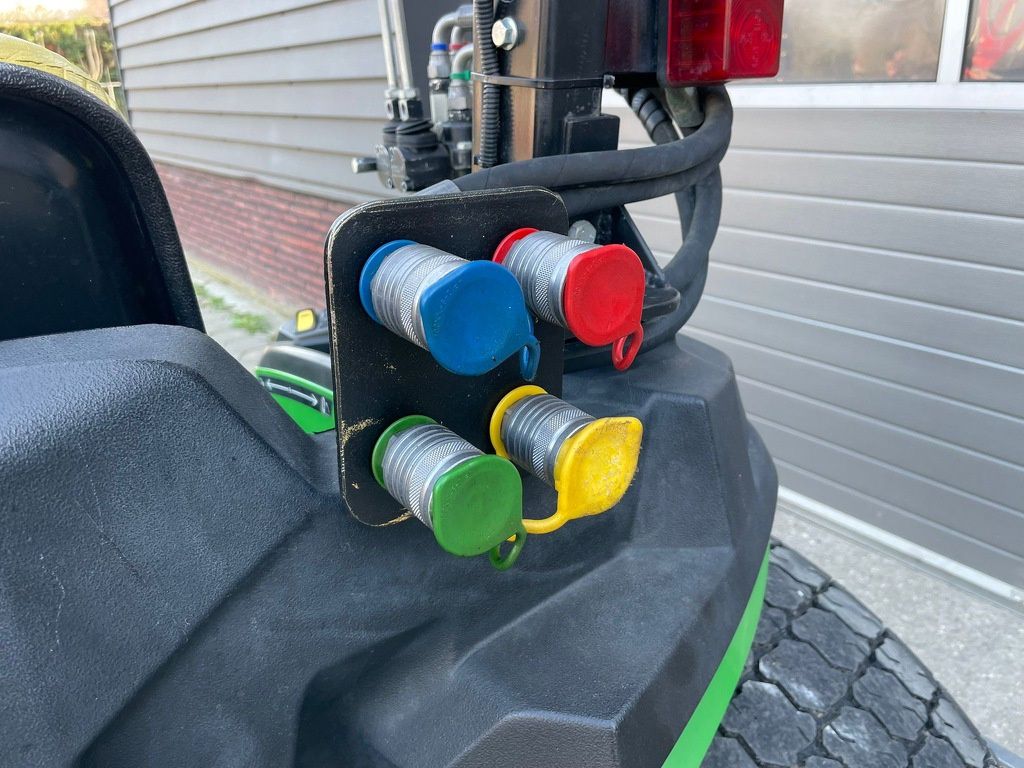 John Deere 3038 E compacttractor 38 PK