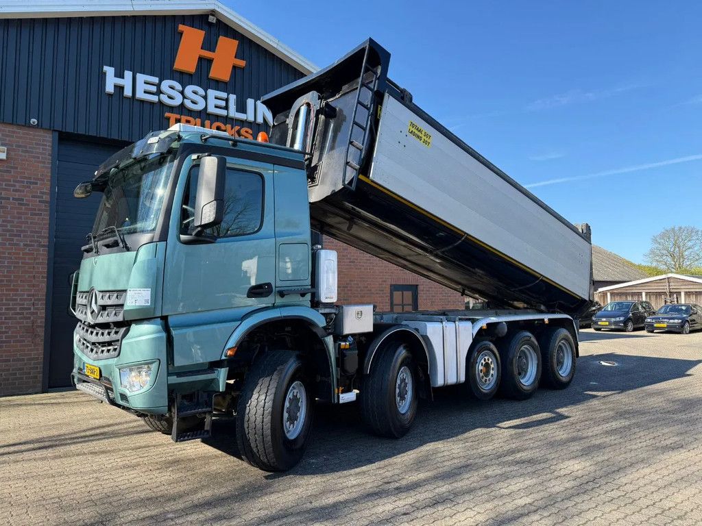 Mercedes-Benz Arocs 10x8 Geisoleerde kipper 310.768KM NL Truck - APK 11-2026