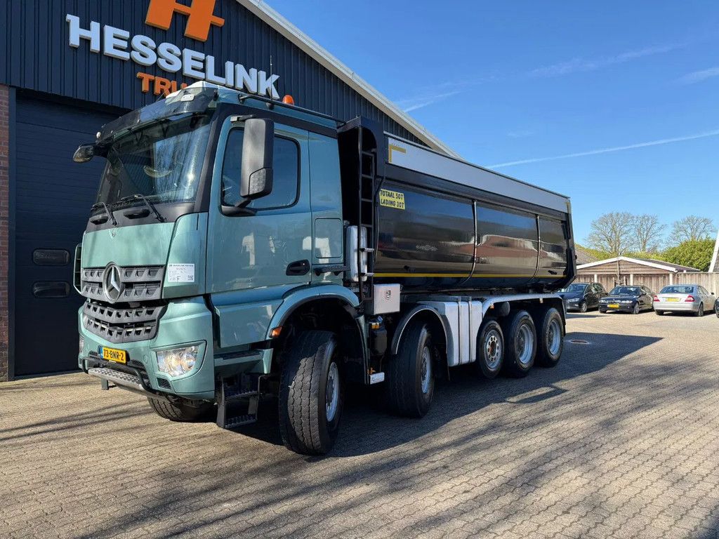 Mercedes-Benz Arocs 10x8 Geisoleerde kipper 310.768KM NL Truck - APK 11-2026