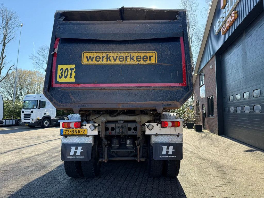 Mercedes-Benz Arocs 10x8 Geisoleerde kipper 310.768KM NL Truck - APK 11-2026