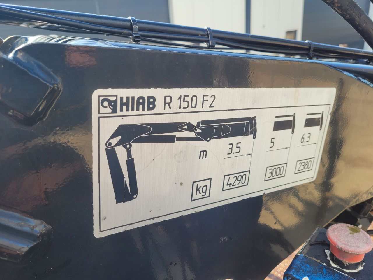 Schamelwagen met hiab laadkraan. landbouw