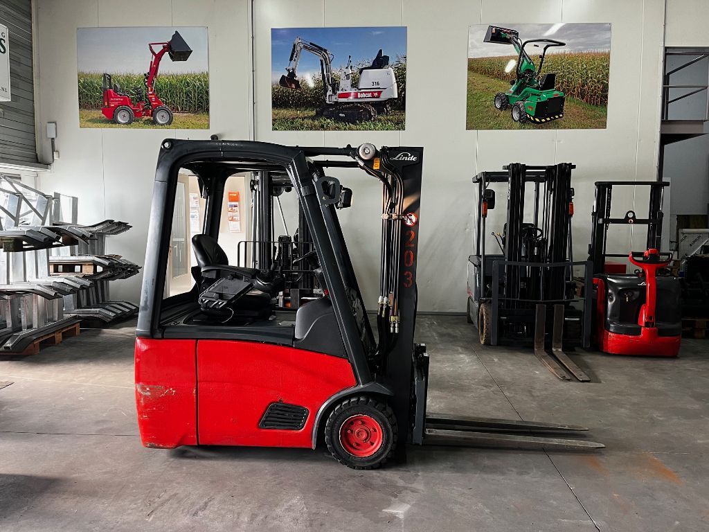 LINDE E14-01 Elektrische heftruck TRIPLO, ACCU van2022.