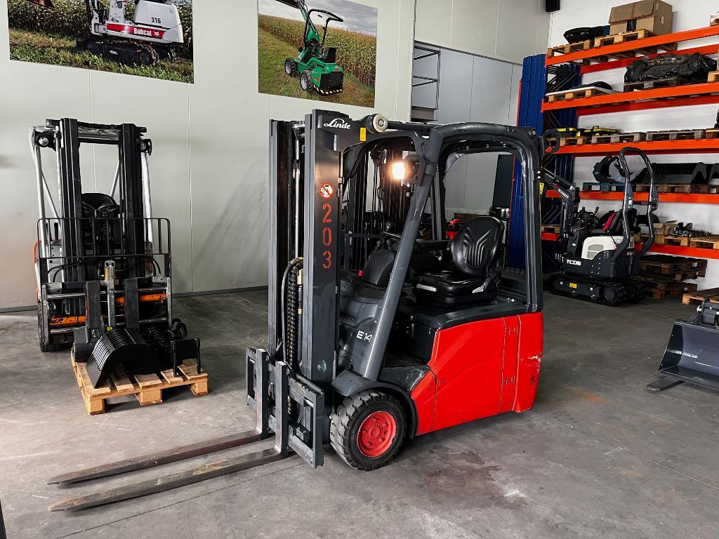 LINDE E14-01 Elektrische heftruck TRIPLO, ACCU van2022.