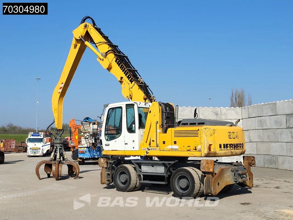 Liebherr A904 C