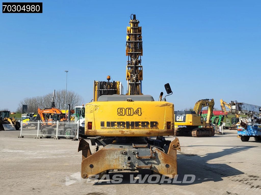 Liebherr A904 C