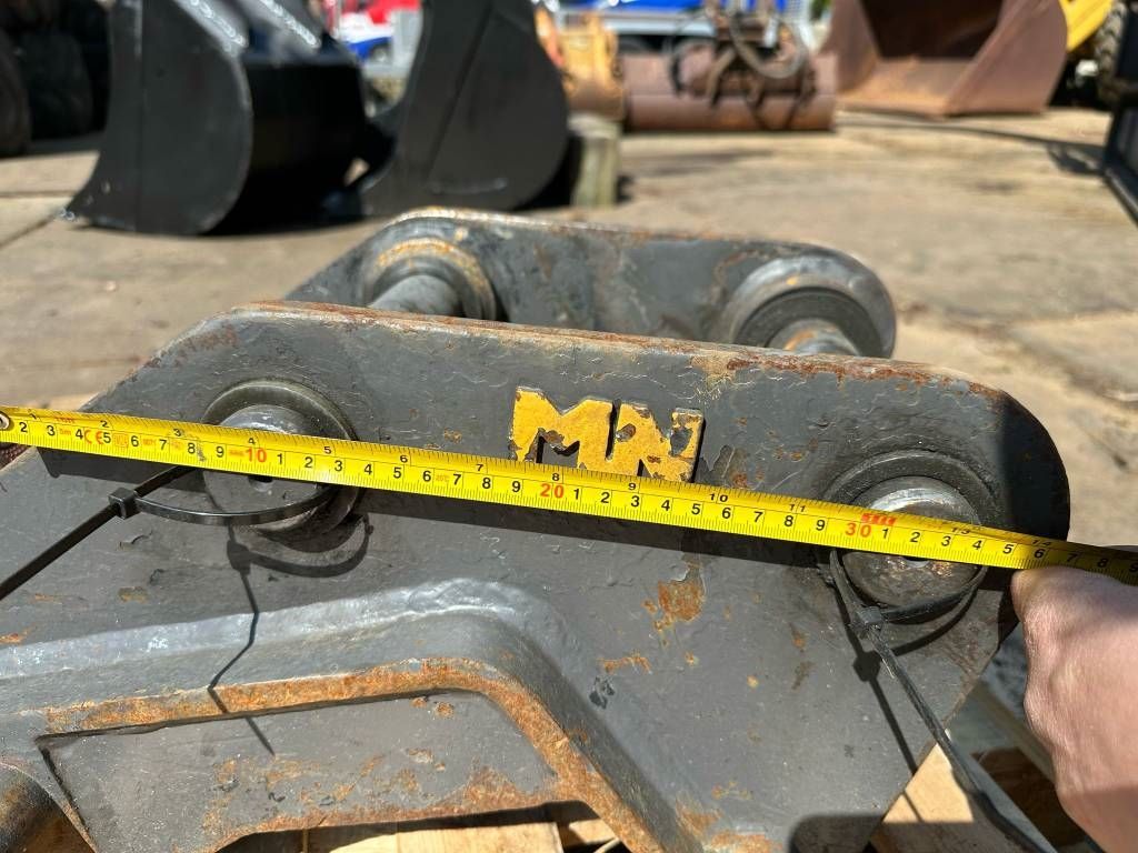 Matt Nielen CW10 hydraulic quick hitch