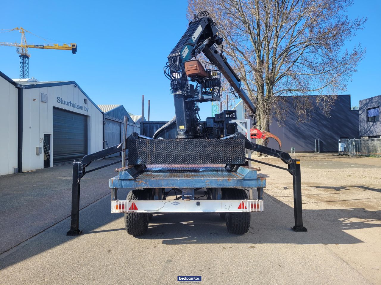 Landbouw 3 assige schamelwagen met hiab laadkraan met bomenklem en rotator