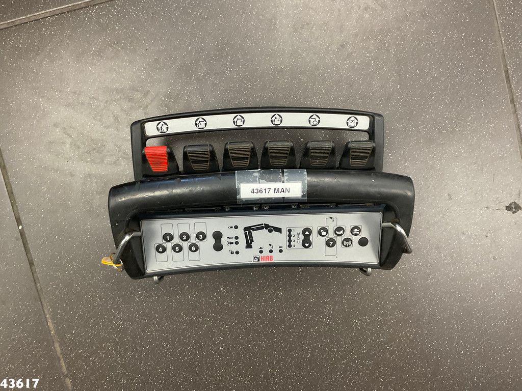 Man TGS 32.470 8x4 Euro 6 Hiab 22 Tonmeter laadkraan Just 68.765 Km!