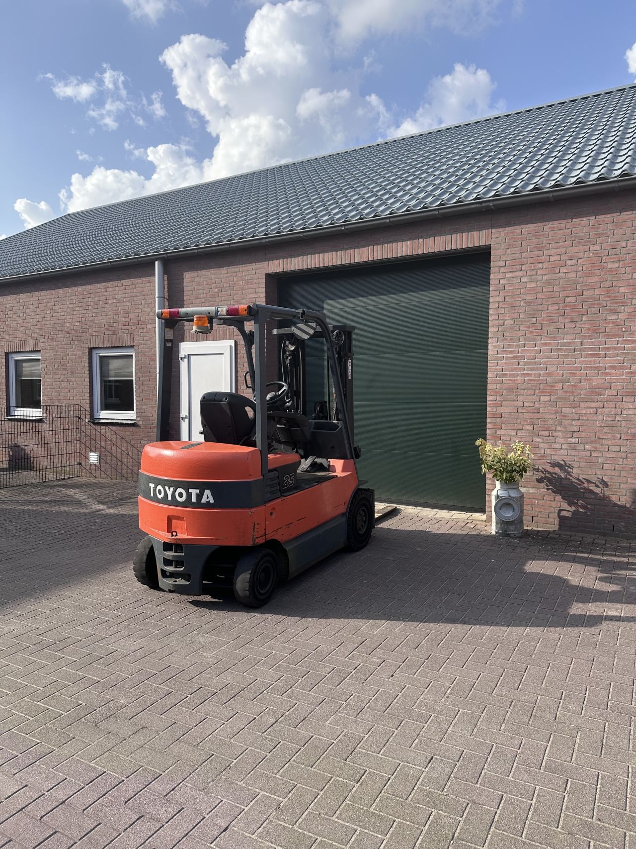 Toyota 7FBMF25 2500kg triplo elektrische heftruck