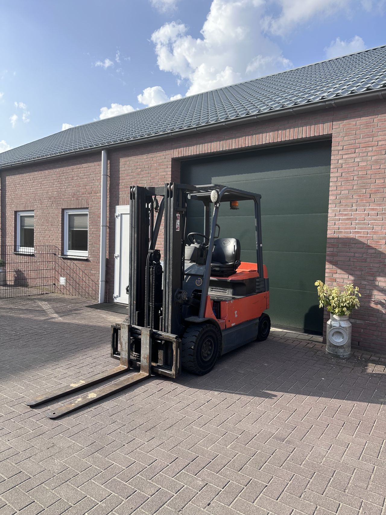 Toyota 7FBMF25 2500kg triplo elektrische heftruck