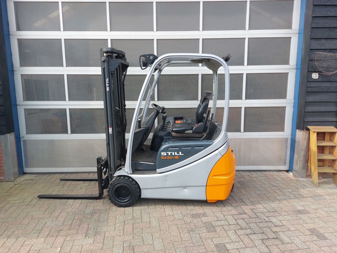 Still RX20-18 triplex sideshift 2011